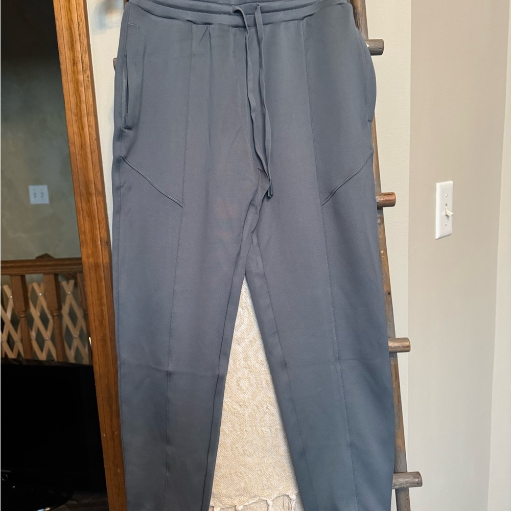 Mono B Charcoal/slate blue Jogger Pants 
Size small